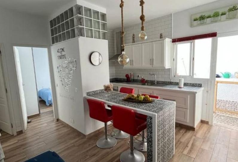 Single-family semi-detached for sale in Calle el Isora, 12, Arico, Santa Cruz de Tenerife - image 1 Photo 1 of Single-family semi-detached for sale in Calle el Isora, 12, Arico, Santa Cruz de Tenerife