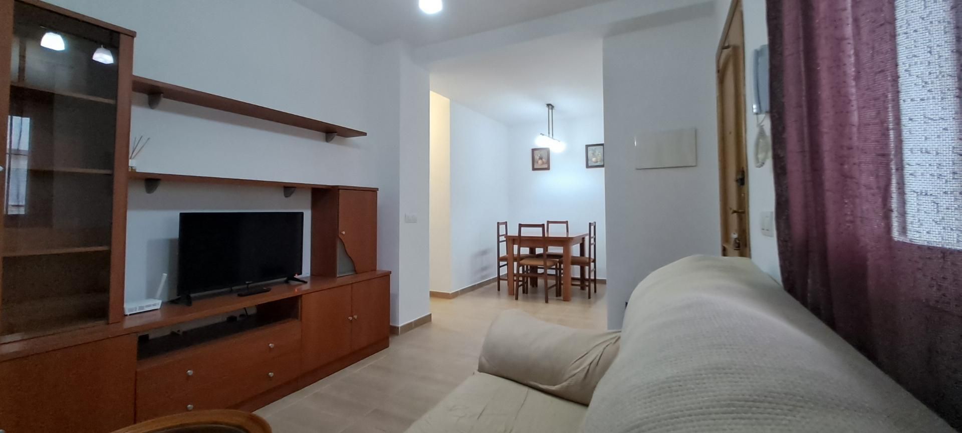 Sala d'estar de Pis en venda en La Línea de la Concepción amb Moblat, Forn i Rentadora