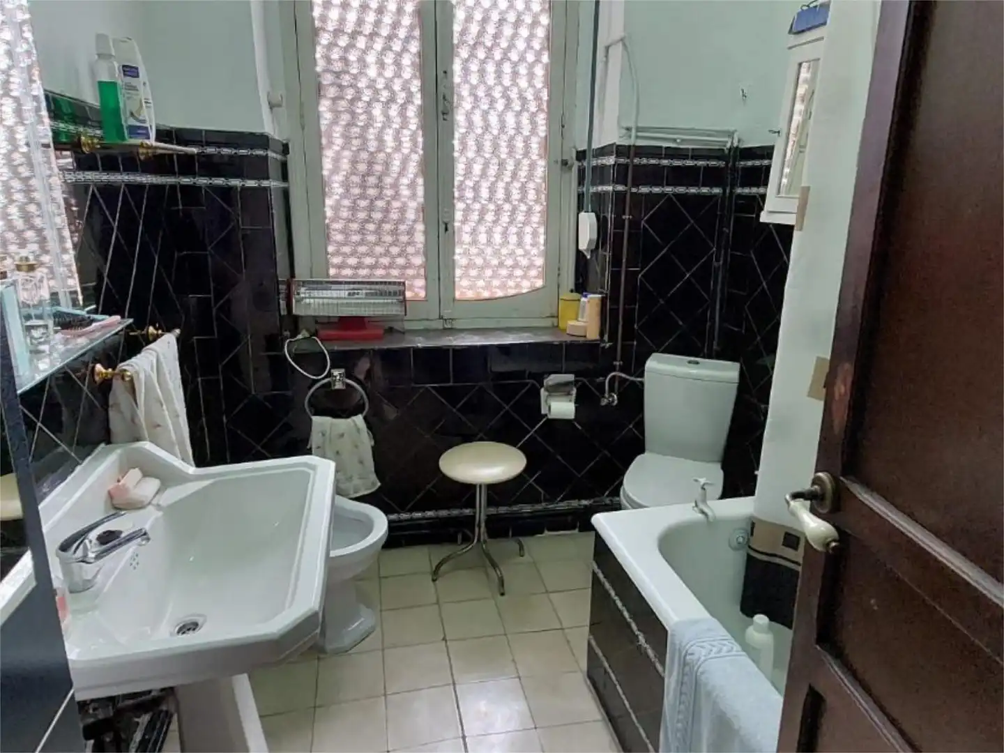 Casa adosada en venta en Calle Mayor, 59, Alcantarilla Baño de Casa adosada en venta en Alcantarilla con Aire acondicionado, Terraza y Balcón