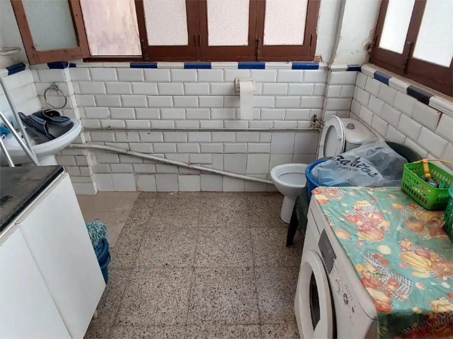 Casa adosada en venta en Calle Mayor, 59, Alcantarilla Baño de Casa adosada en venta en Alcantarilla con Aire acondicionado, Terraza y Balcón