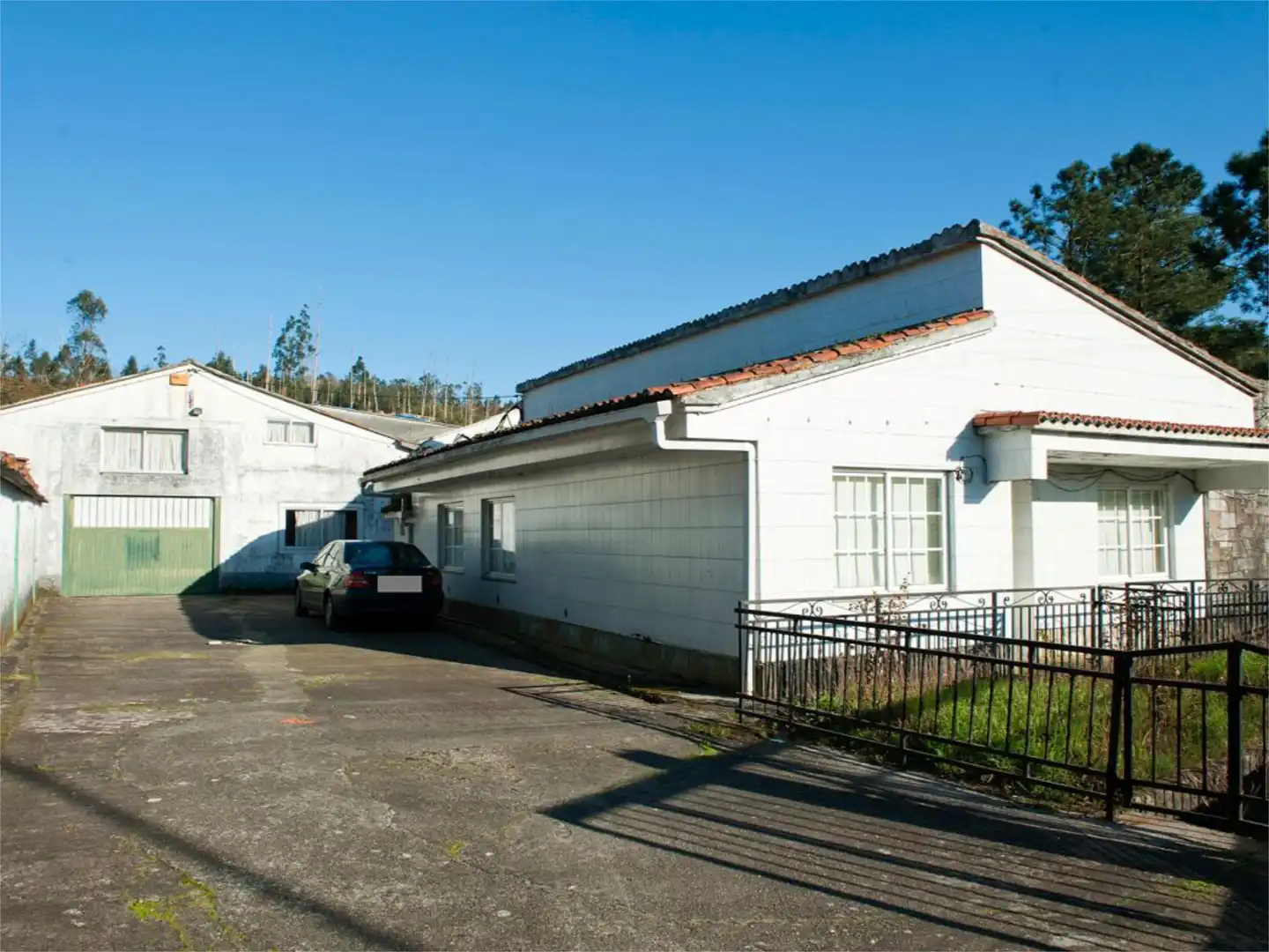 Vista exterior de Casa o chalet en venta en Santiago de Compostela  con Calefacción y Jardín privado