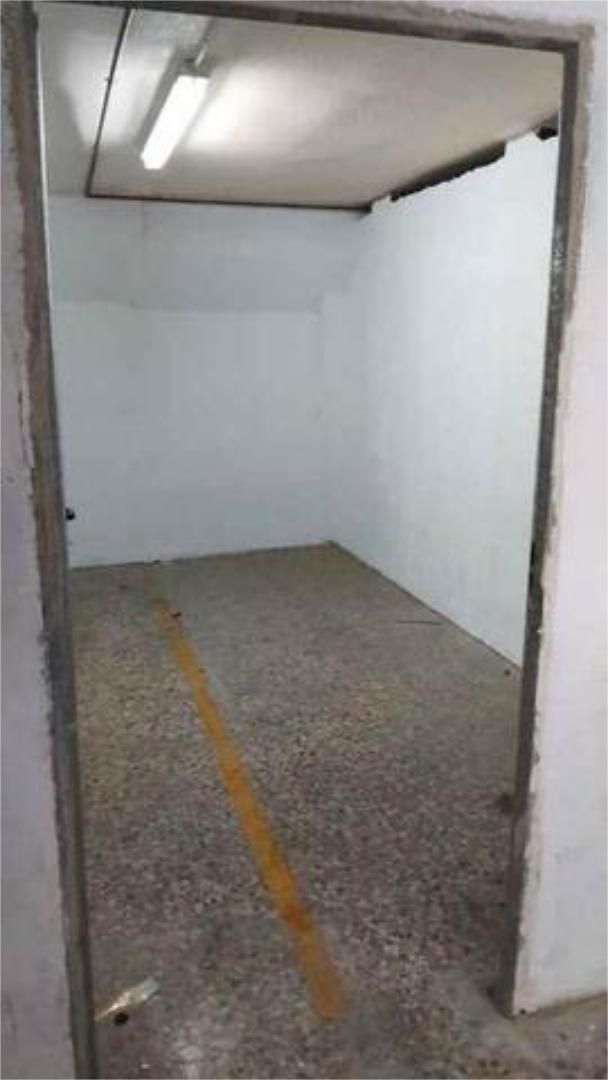 Box room to rent in Almussafes
