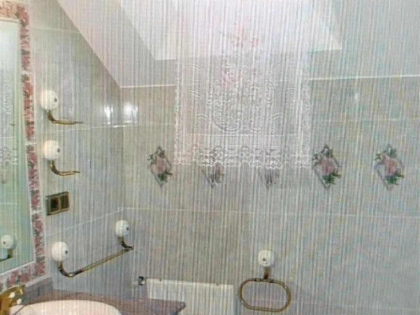 Bathroom of Houses for sale in Vilagarcía de Arousa  with Heating, Private garden and Parquet flooring