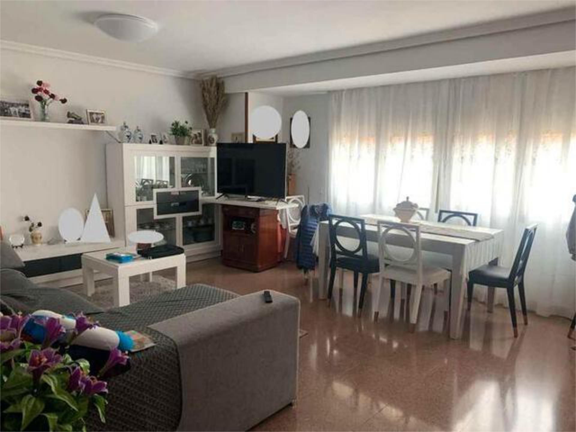 Living room of Flat for sale in Mogente / Moixent  with Heating, Terrace and Storage room