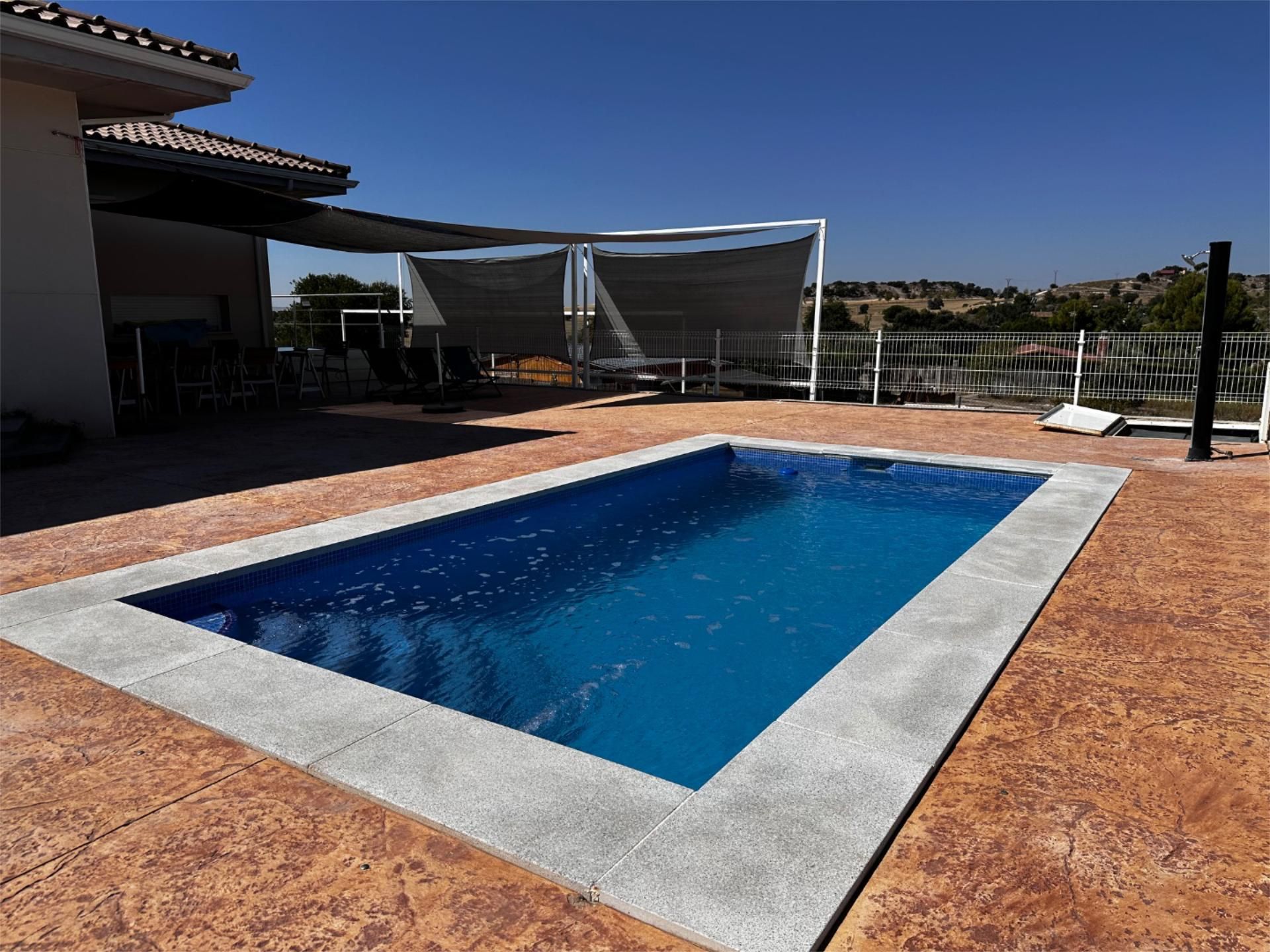 Swimming pool of House or chalet for sale in Villarejo de Salvanés  with Air Conditioner, Heating and Private garden
