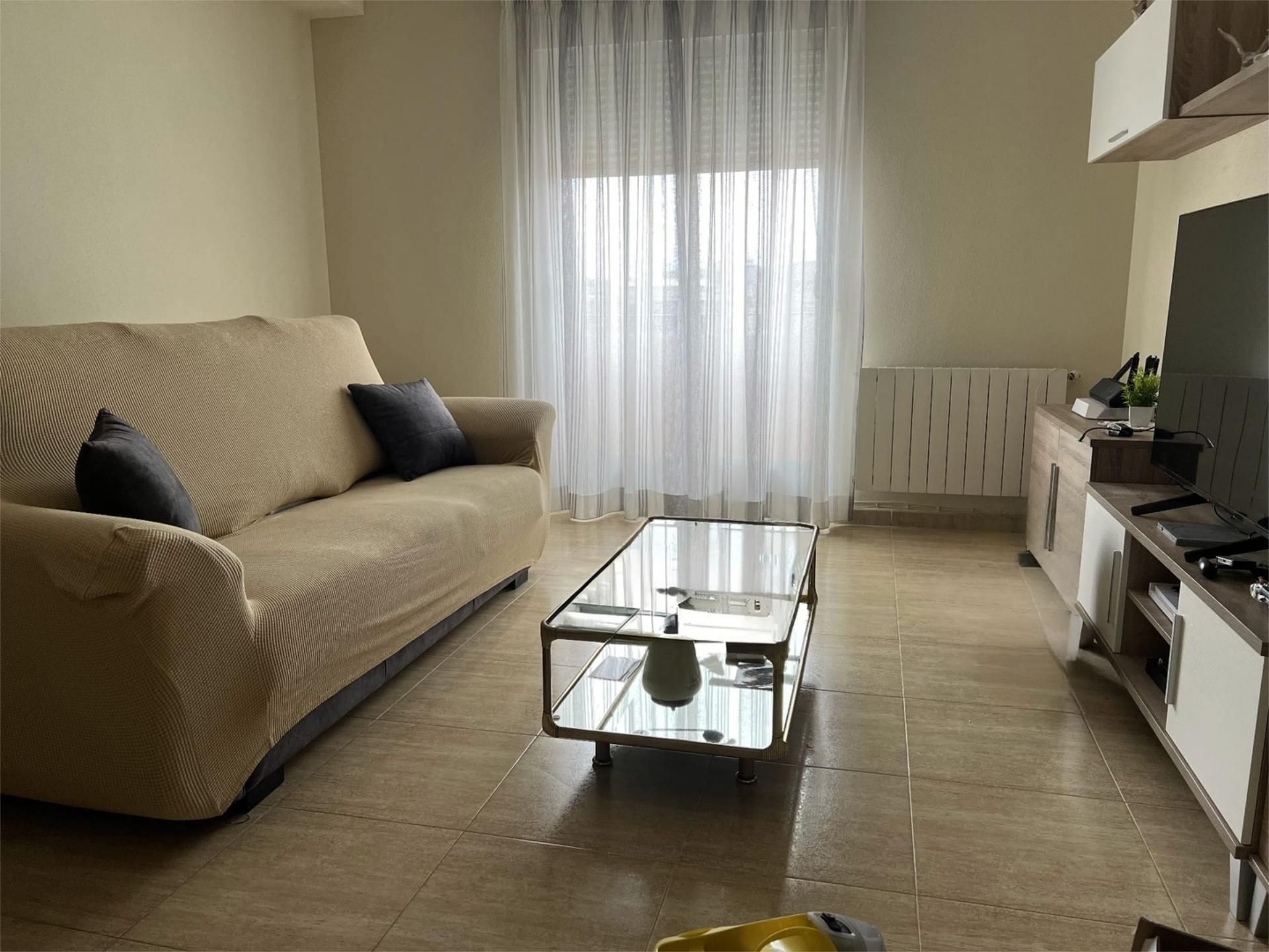Sala d'estar de Pis en venda en La Villa de Don Fadrique amb Terrassa i Balcó