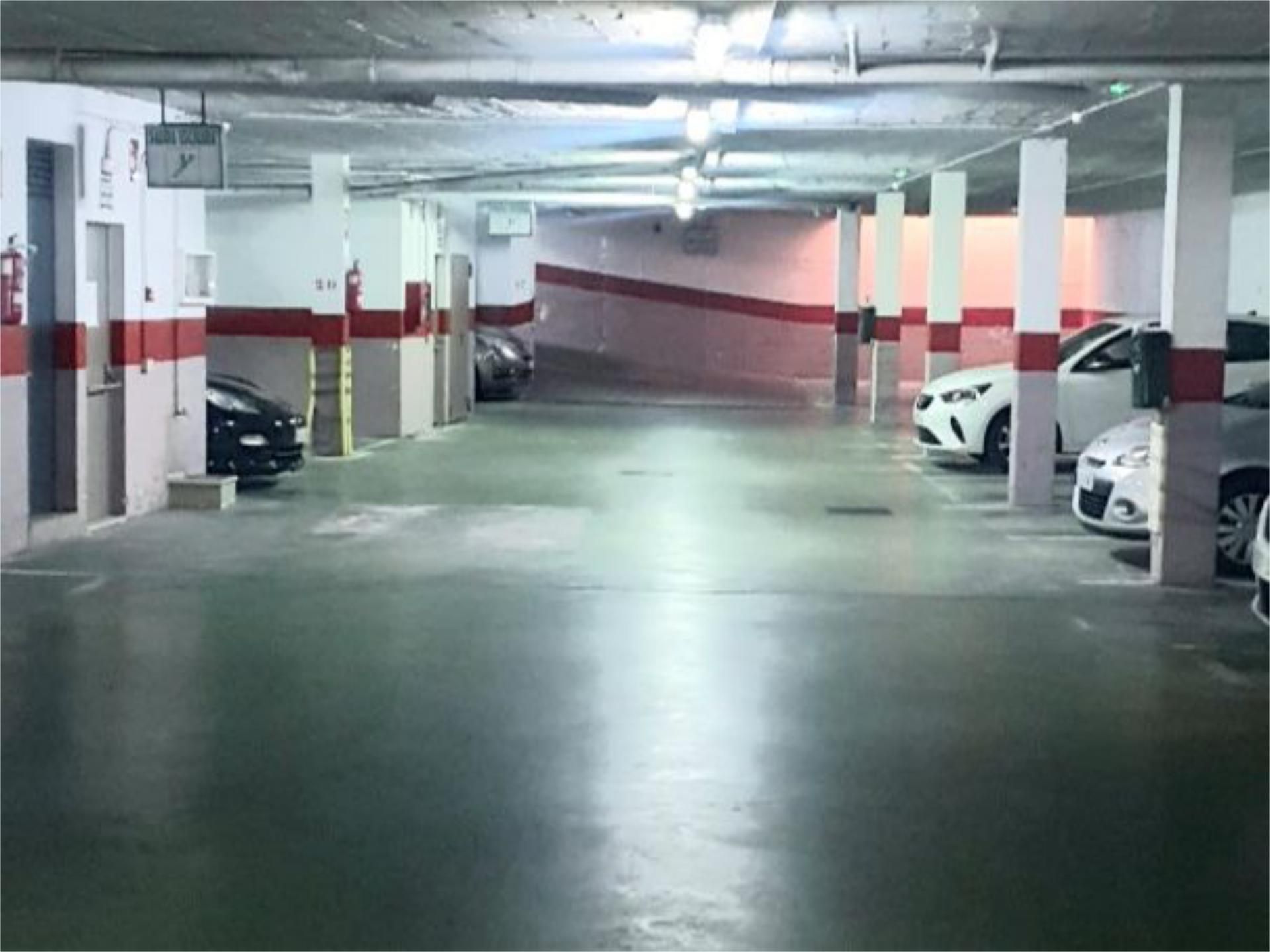 Aparcament de Garatge de lloguer en  Sevilla Capital
