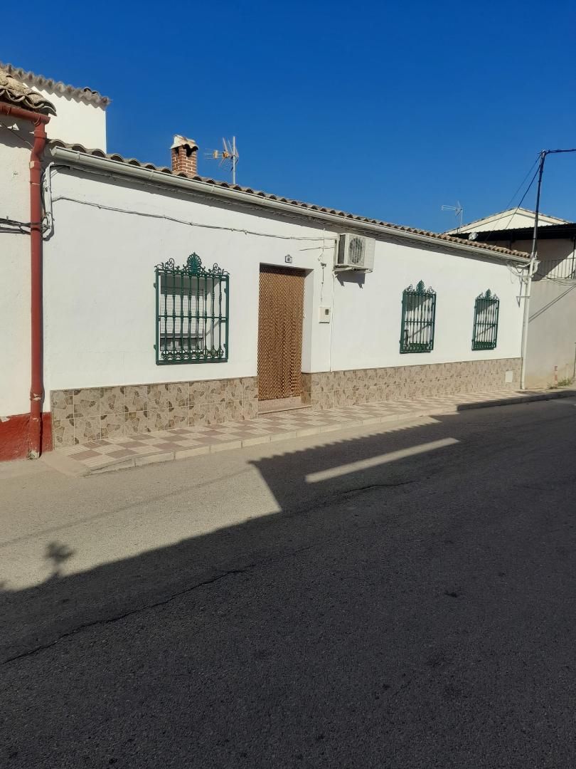 Exterior view of Single-family semi-detached for sale in Santo Tomé  with Air Conditioner, Heating and Terrace