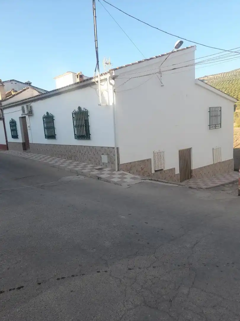 Einfamilien-Reihenhaus zum Verkauf in Calle Correos, 3, Santo Tomé Außenansicht von Einfamilien-Reihenhaus zum Verkauf in Santo Tomé mit Klimaanlage, Heizung und Terrasse