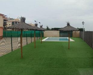 Piscina de Pis en venda en Chipiona amb Aire condicionat, Calefacció i Jardí privat
