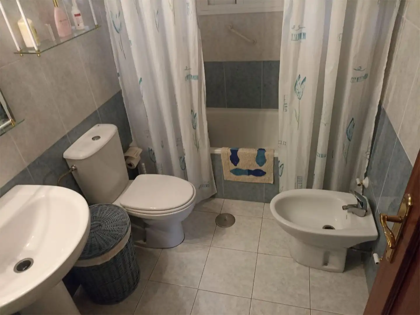 Wohnung zum Verkauf in Calle Dunas, 34, La Laguna Badezimmer von Wohnung zum Verkauf in Chipiona mit Klimaanlage, Heizung und Privatgarten