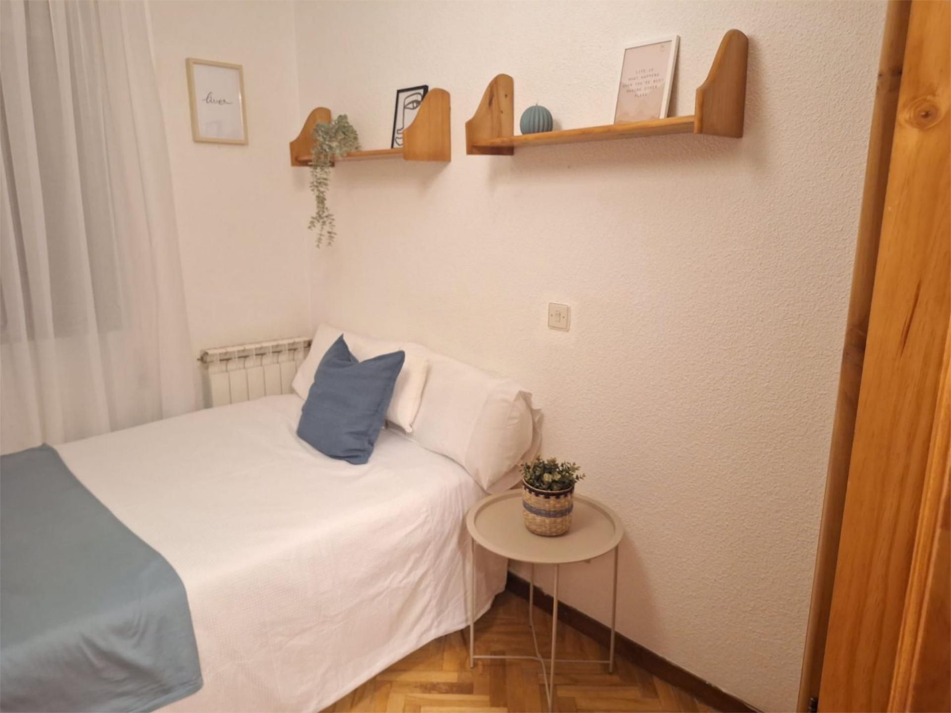 Dormitori de Pis per a compartir en Leganés amb Aire condicionat, Calefacció i Jardí privat