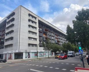 Vista exterior de Pis en venda en  Sevilla Capital amb Aire condicionat, Calefacció i Terrassa