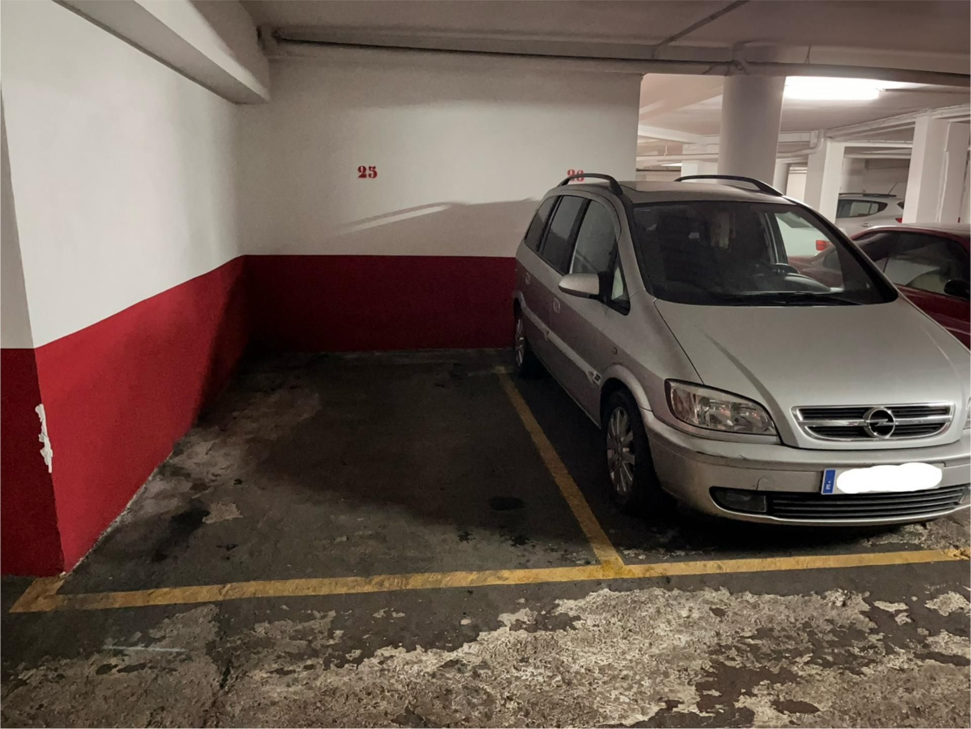 Aparcament de Garatge de lloguer en  Logroño