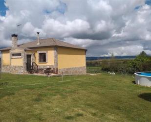 Casa adosada en venda en Ciudad Rodrigo amb Calefacció, Jardí privat i Terrassa