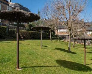 Jardí de Pis en venda en Majadahonda amb Aire condicionat, Terrassa i Piscina