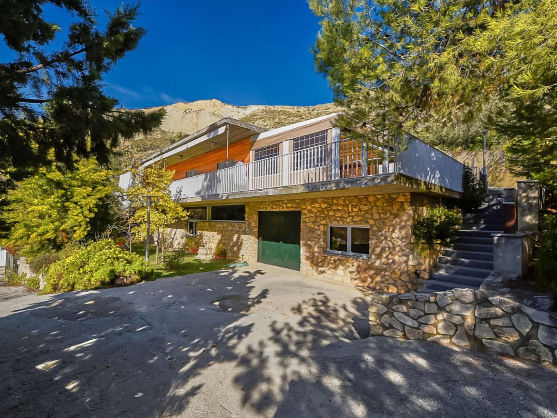 Exterior view of House or chalet for sale in Pinos Genil  with Air Conditioner, Terrace and Swimming Pool