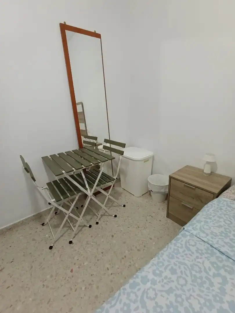 Room in Urbanizacion Villa Victoria, 4, Puente Mayorga - Campamento Bedroom of Flat for share in San Roque with Furnished, Oven and Washing machine