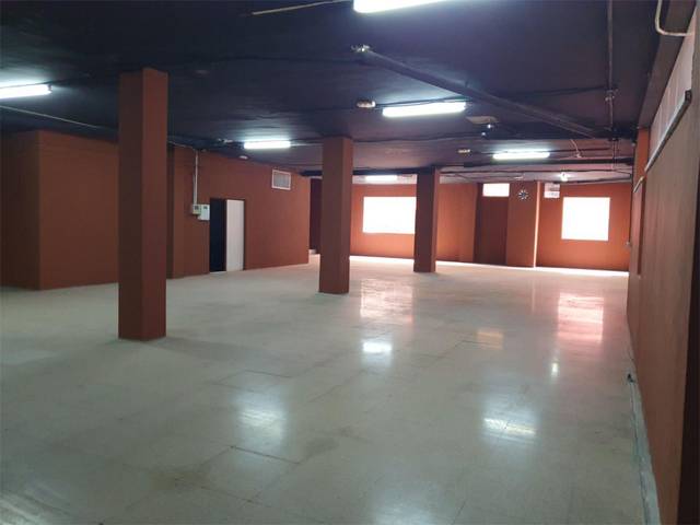 Local comercial en Alquiler en Carrer Profesor Manuel Broseta, 13 en Casco Urbano