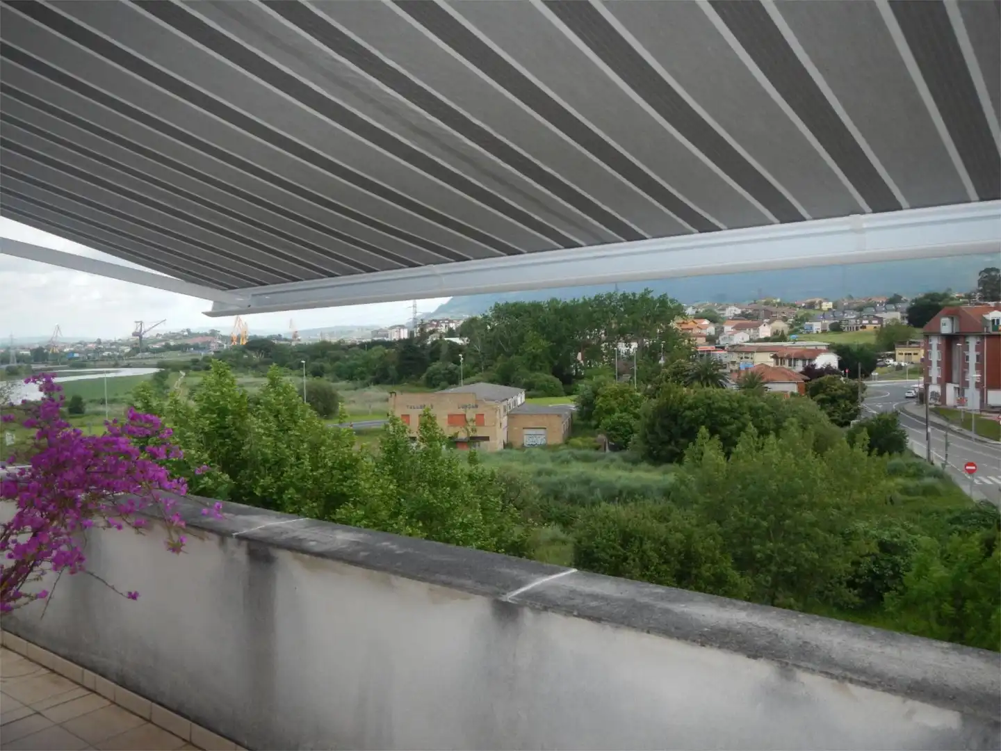 Flat for rent in Calle Boo, 14, El Astillero Terrace of Flat for rent in El Astillero with Heating, Private garden and Parquet flooring