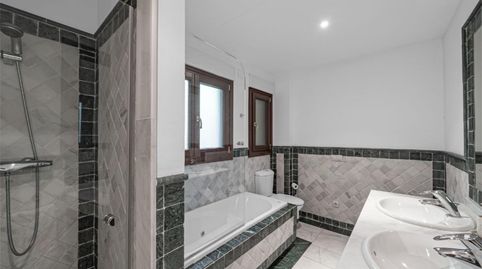 Foto 3 de Piso de alquiler en Urbanización Monte Paraíso, 31, Nagüeles Alto, Marbella