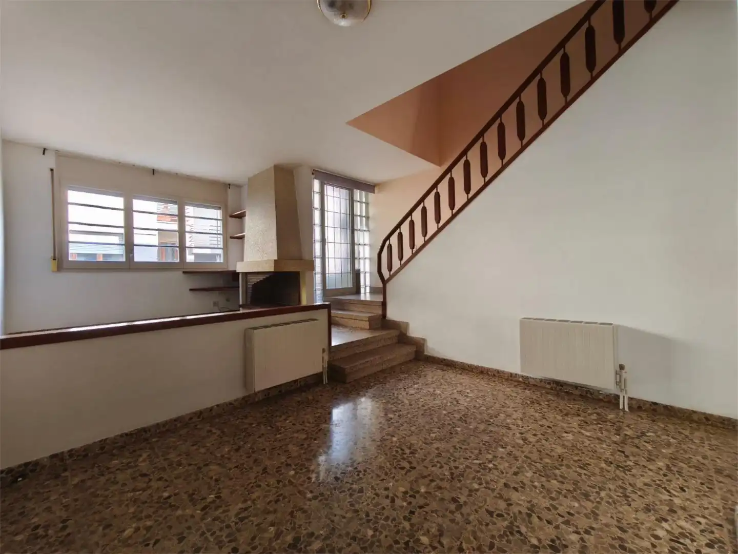 Casa adosada en venta en Carrer Barcelona, 37, Súria Casa adosada en venta en Súria con Terraza y Balcón