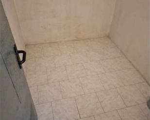 Bathroom of Box room to rent in Barakaldo 