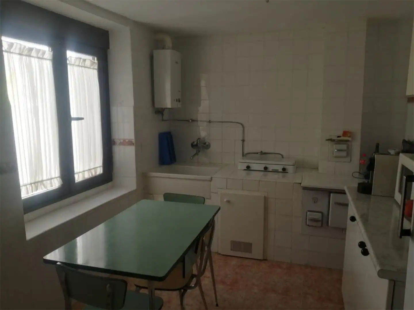Piso en venta en Calle de las Vistillas, 26, Palenzuela Cocina de Piso en venta en Palenzuela con Amueblado, Lavadora y Microondas