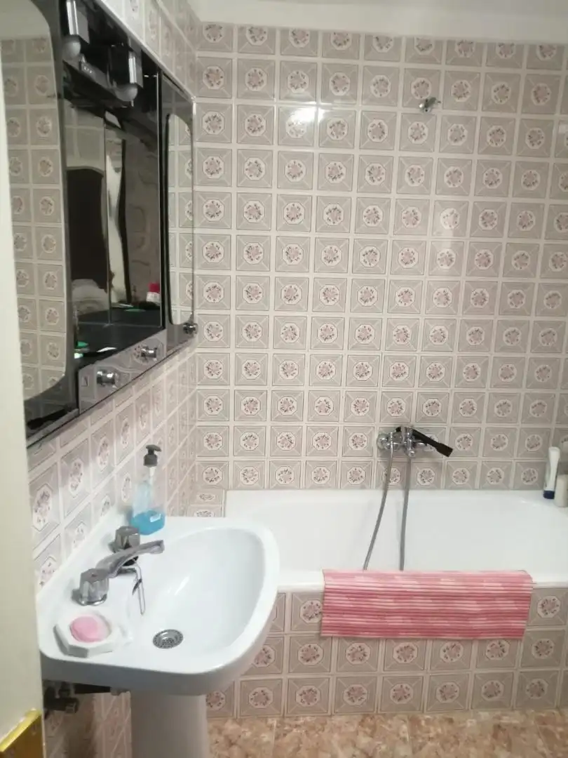Piso en venta en Calle de las Vistillas, 26, Palenzuela Baño de Piso en venta en Palenzuela con Amueblado, Lavadora y Microondas
