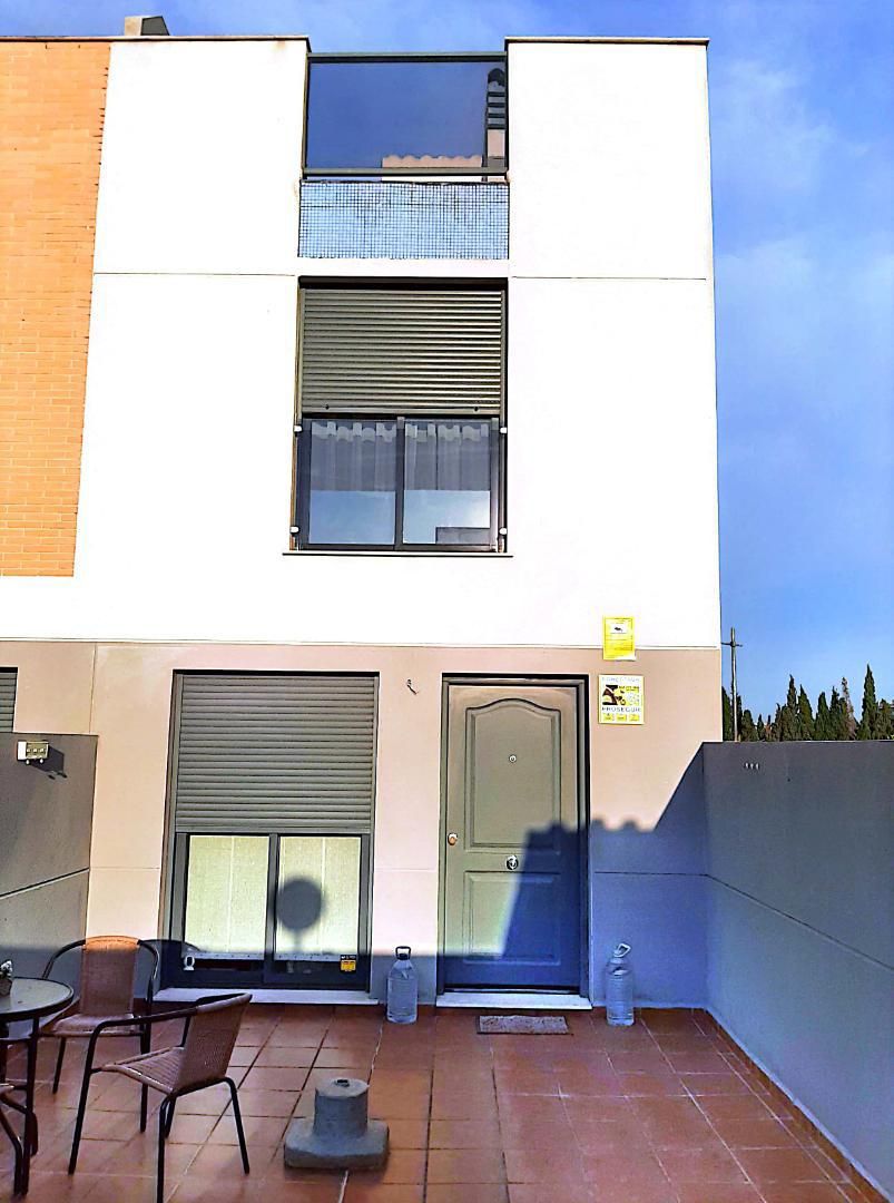 Vista exterior de Casa o xalet en venda en Almazora / Almassora amb Aire condicionat, Terrassa i Balcó