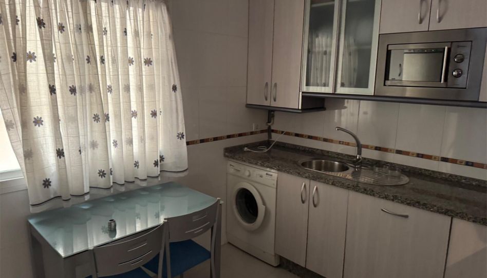 Piso de alquiler en Calle del Jalón, 31, Martín Carpena - Torre del Río, Málaga Capital - imagen 1 Foto 1 de Piso de alquiler en Calle del Jalón, 31, Martín Carpena - Torre del Río, Málaga Capital