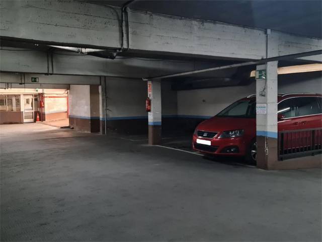 Garaje en Alquiler en Calle de Sirio, 56 en Estrella