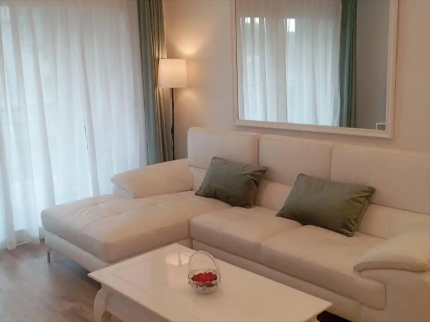 Living room of Flat for rent in Málaga  with Air Conditioner, Heating and Parquet flooring