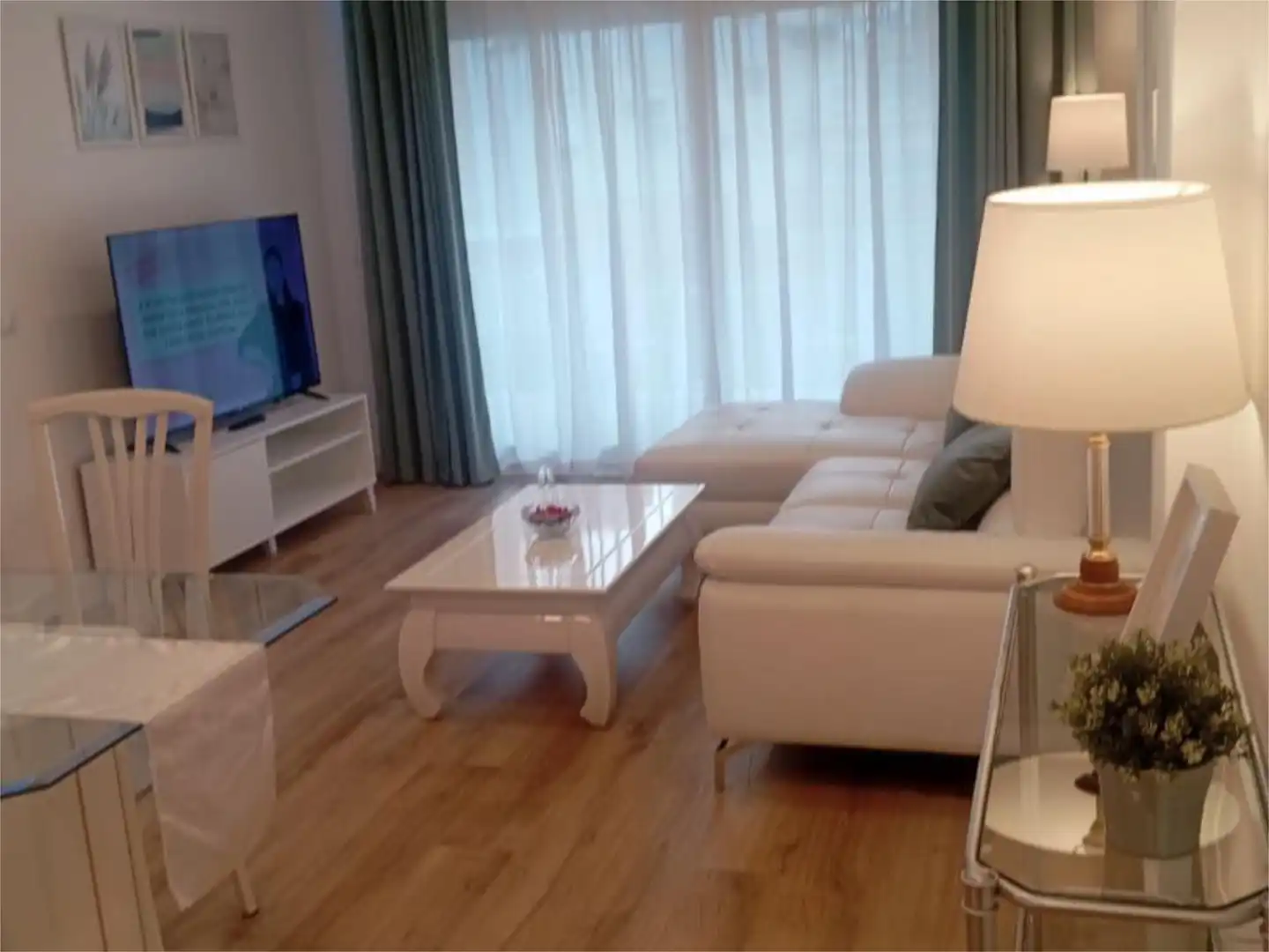 Living room of Flat for rent in Málaga  with Air Conditioner, Heating and Parquet flooring