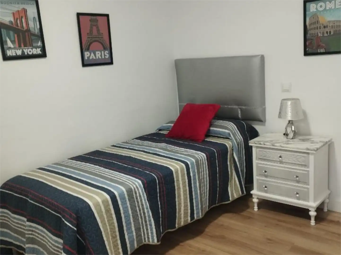 Bedroom of Flat for rent in Málaga  with Air Conditioner, Heating and Parquet flooring