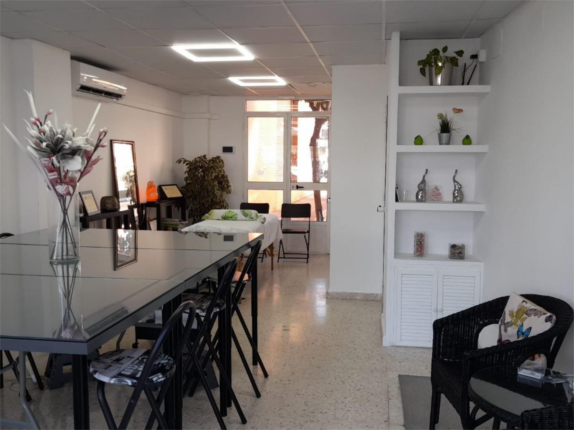 Dining room of Premises to rent in Montequinto  with Air Conditioner and Heating