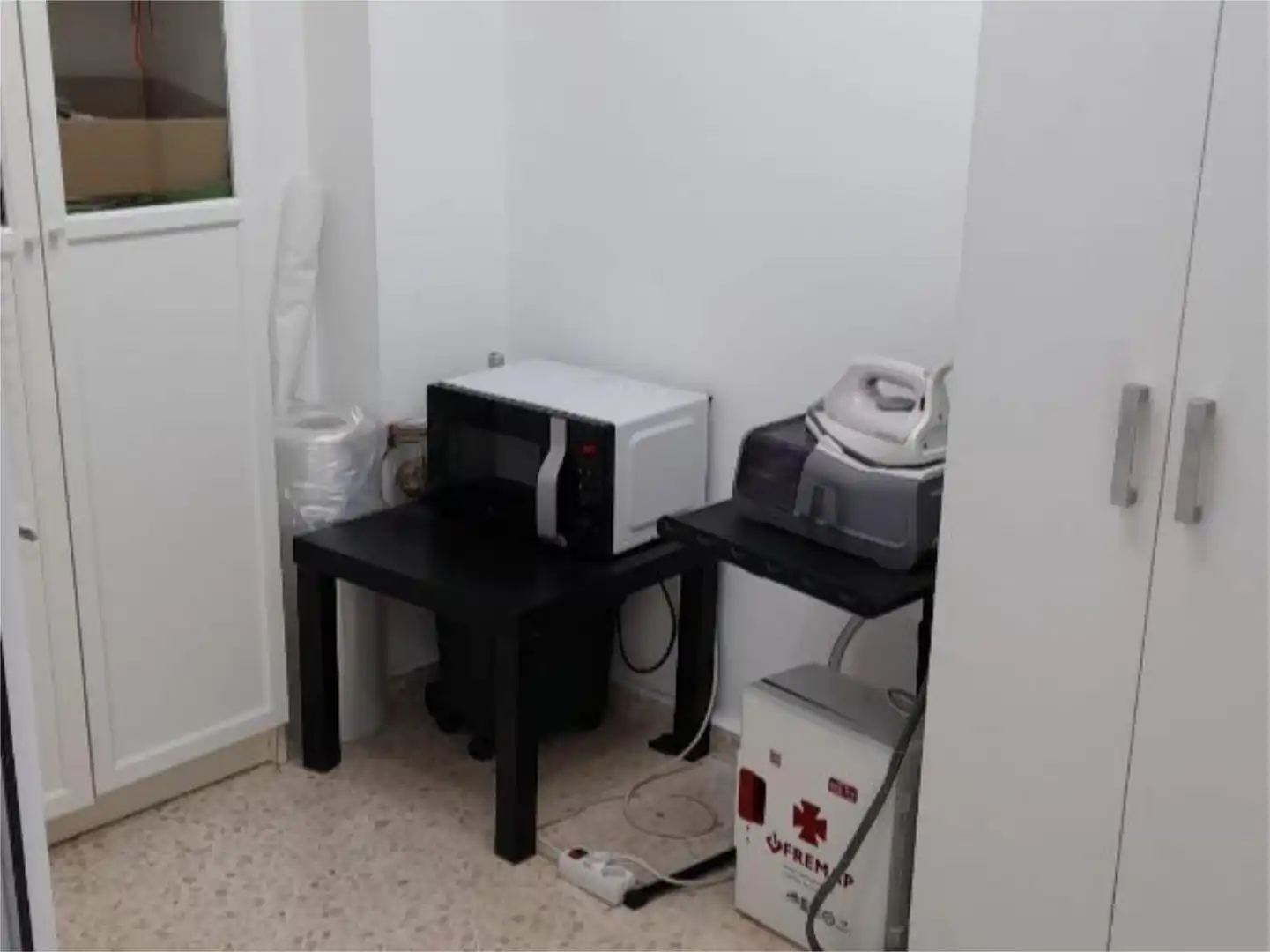 Geschaftsraum zur Miete in Avenida San José de Calasanz, 17, Centro Küche von Geschaftsraum zur Miete in Montequinto mit Klimaanlage und Heizung
