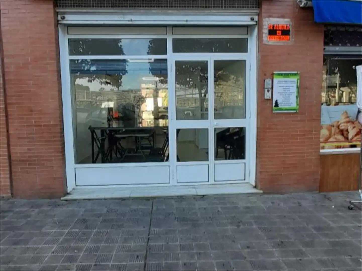 Geschaftsraum zur Miete in Avenida San José de Calasanz, 17, Centro Geschaftsraum zur Miete in Montequinto mit Klimaanlage und Heizung