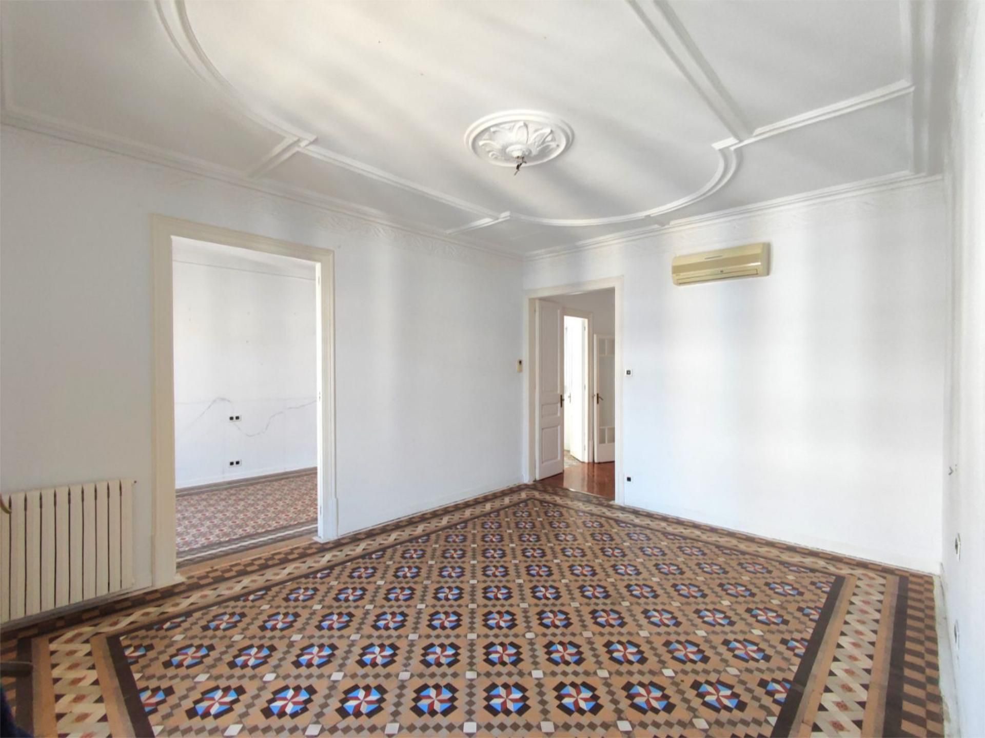 Flat to rent in  Barcelona Capital  with Air Conditioner, Terrace and Balcony