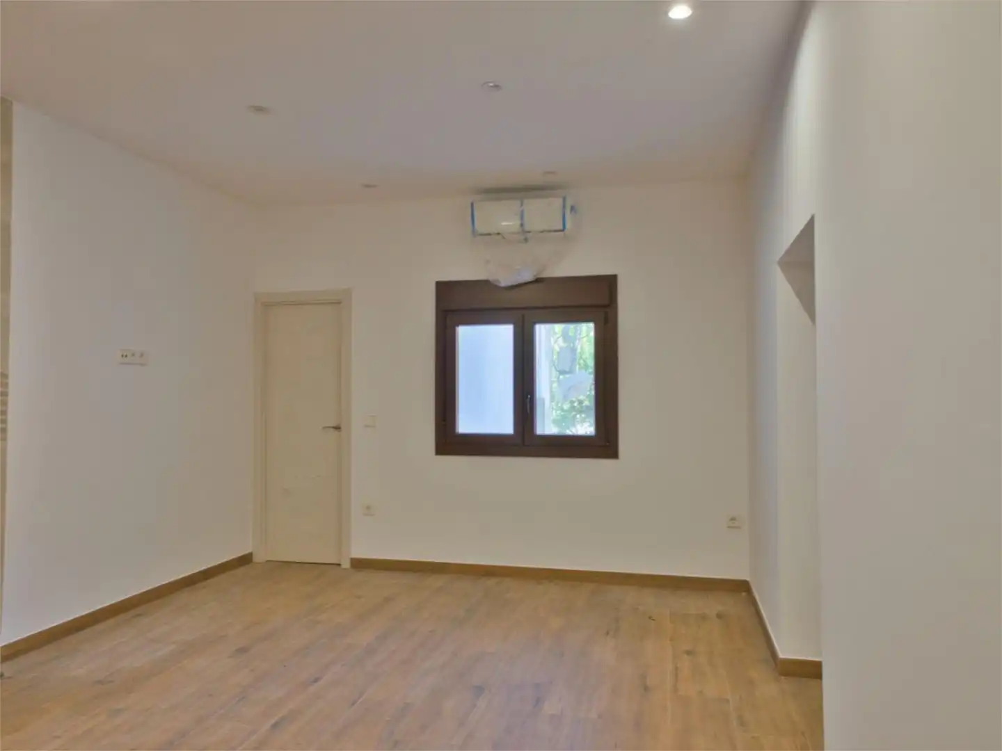 Piso en venta en Carretera Carretera de Avila, 20, Cuevas del Valle Piso en venta en Cuevas del Valle con Aire acondicionado, Terraza y Balcón
