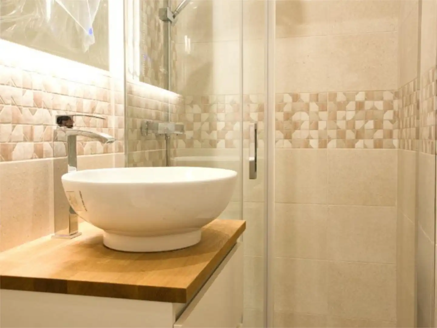 Piso en venta en Carretera Carretera de Avila, 20, Cuevas del Valle Baño de Piso en venta en Cuevas del Valle con Aire acondicionado, Terraza y Balcón