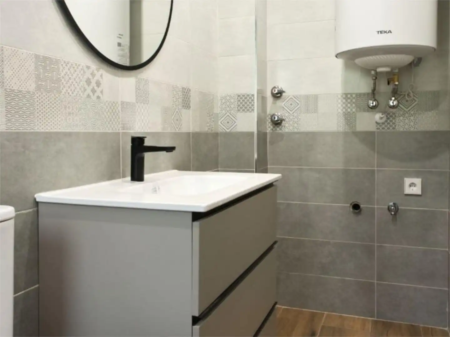 Piso en venta en Carretera Carretera de Avila, 20, Cuevas del Valle Baño de Piso en venta en Cuevas del Valle con Aire acondicionado, Terraza y Balcón