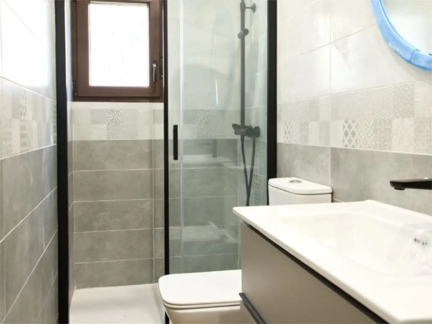 Piso en venta en Carretera Carretera de Avila, 20, Cuevas del Valle Baño de Piso en venta en Cuevas del Valle con Aire acondicionado, Terraza y Balcón