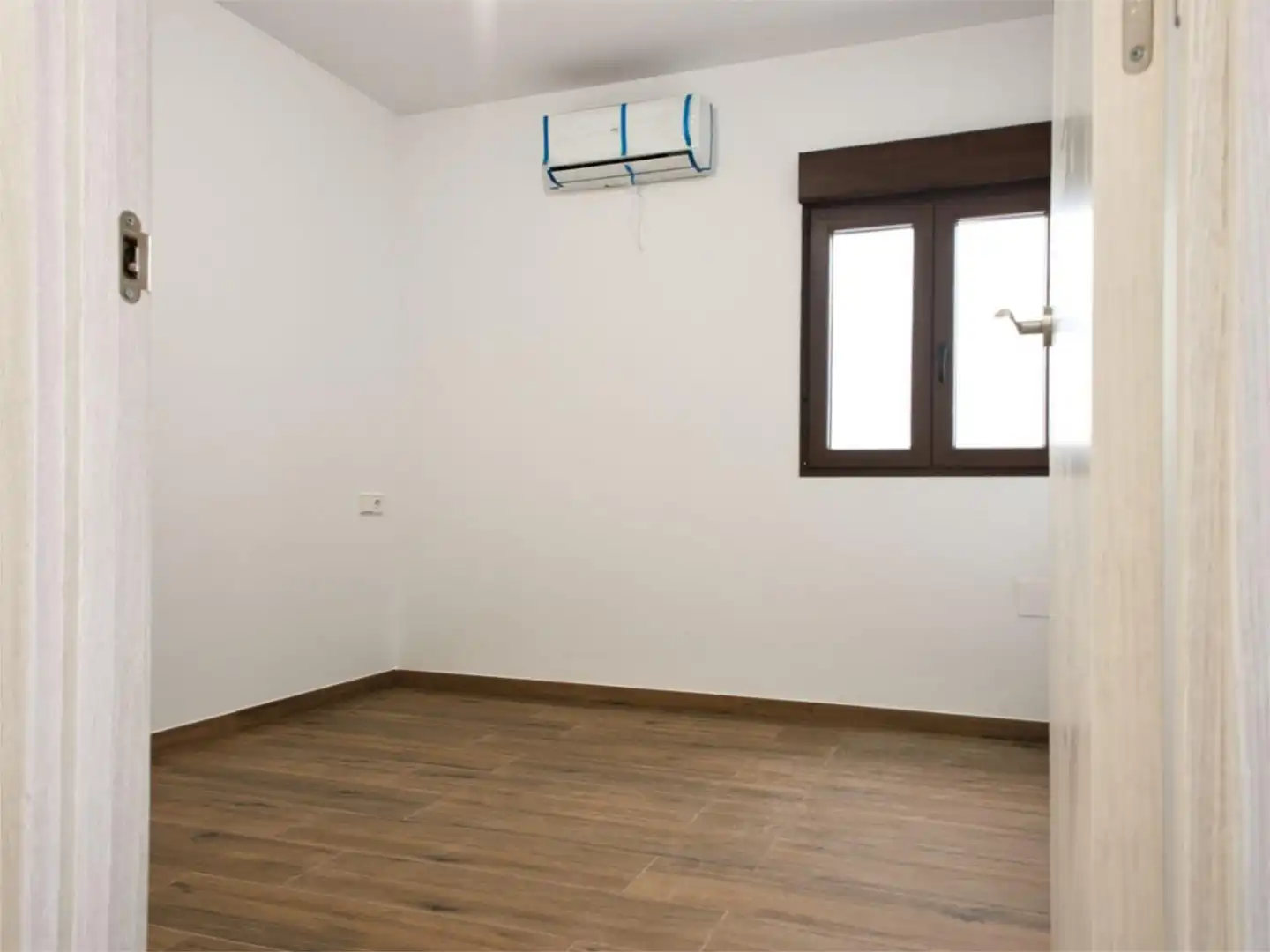 Piso en venta en Carretera Carretera de Avila, 20, Cuevas del Valle Habitación de Piso en venta en Cuevas del Valle con Aire acondicionado, Terraza y Balcón