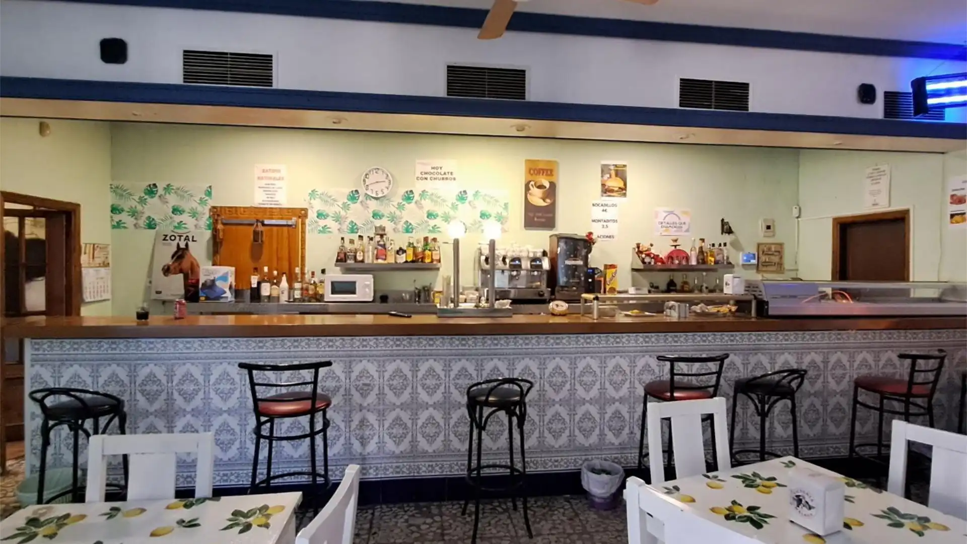 Local en traspaso en Torrijos con Aire acondicionado, Calefacción y Amueblado