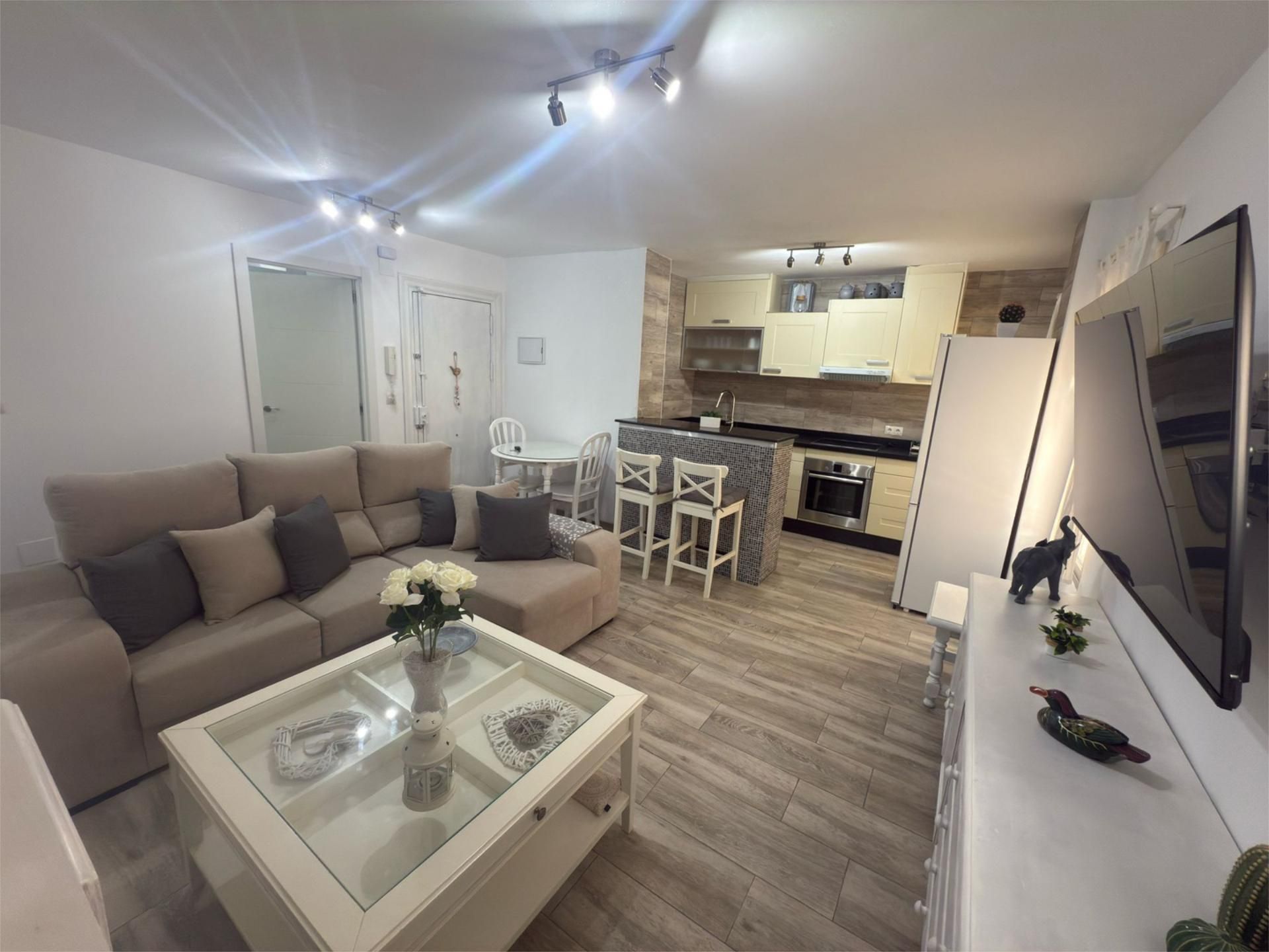 Living room of Flat for sale in Rincón de la Victoria