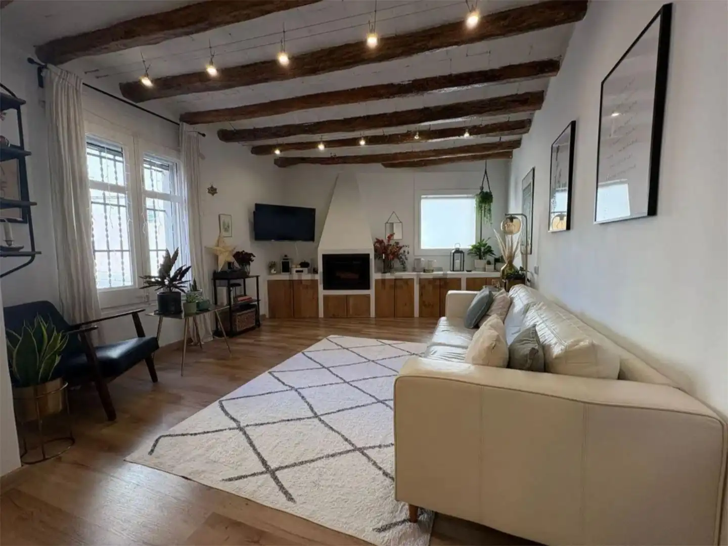 Country homes for sale in Carrer Sant Miquel, 38, Molins de Rei Living room of Country homes for sale in Molins de Rei with Air Conditioner, Heating and Parquet flooring