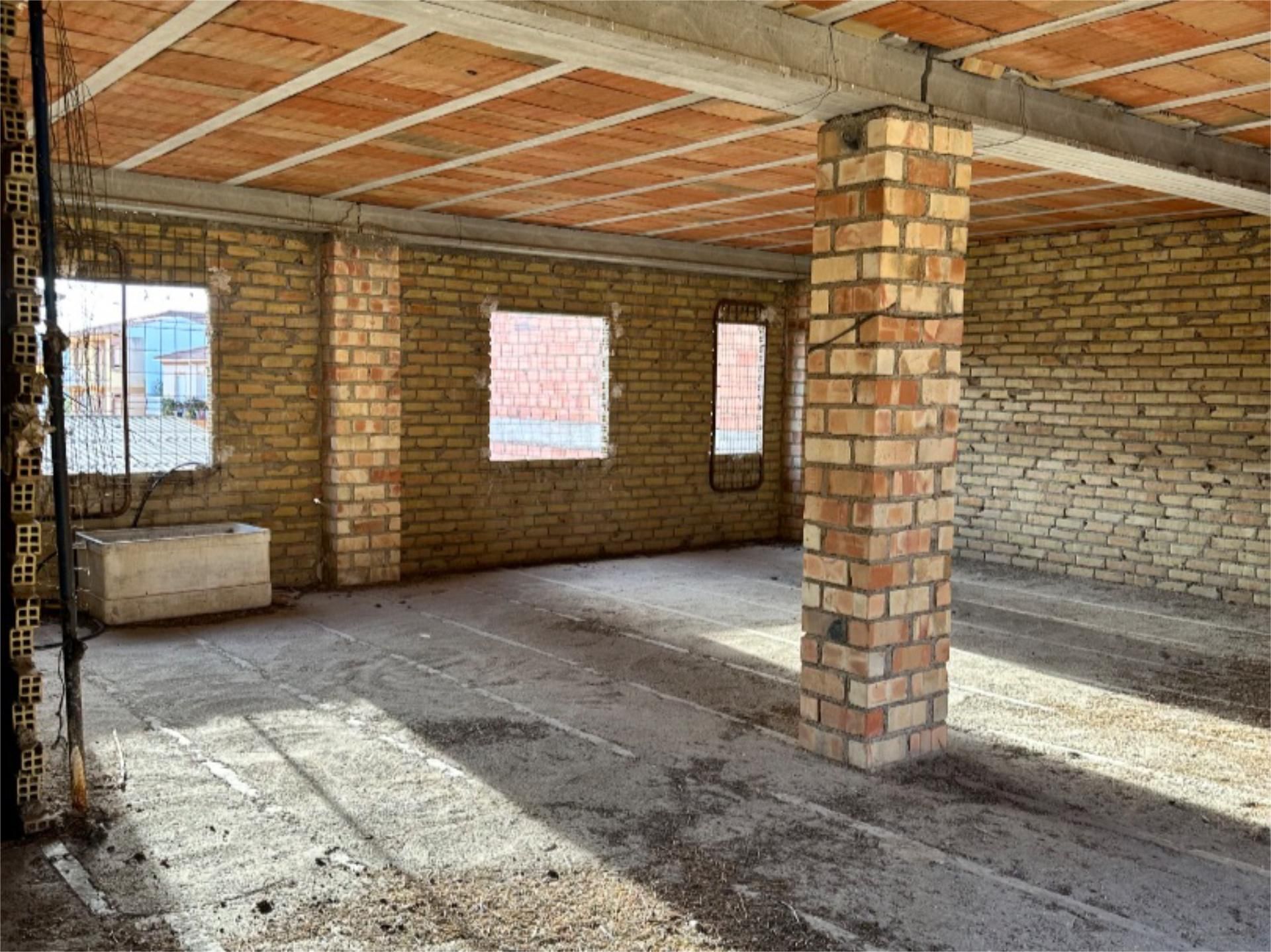 Casa adosada en venda en Villanueva Mesía amb Terrassa i Balcó