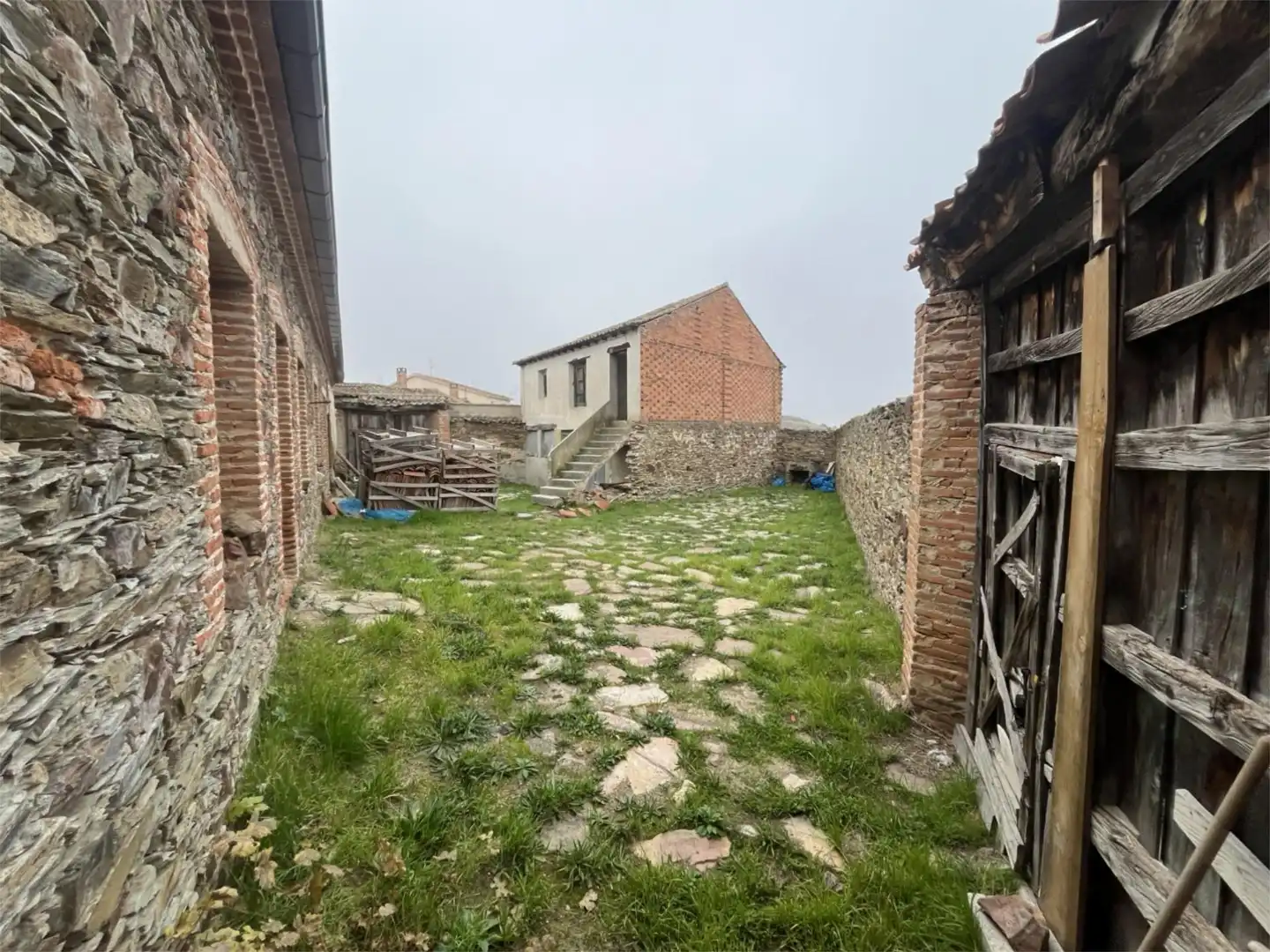 Finca rústica en venta en Carretera, 20, Migueláñez Finca rústica en venta en Migueláñez con Jardín privado