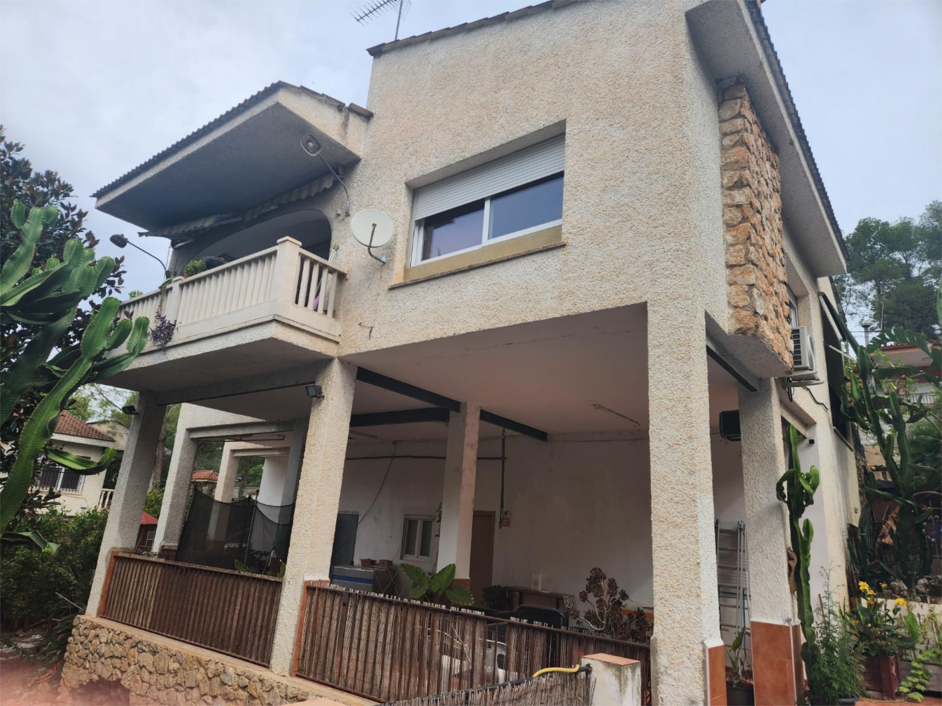Exterior view of House or chalet for sale in Godelleta  with Air Conditioner, Terrace and Swimming Pool